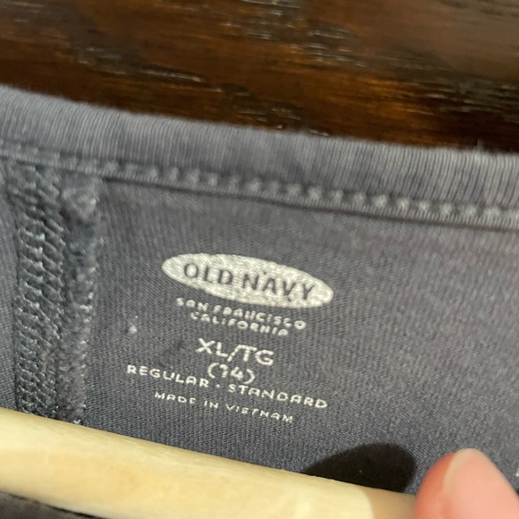 GREY MUSCLE TANK TOP - Picture 2 of 3